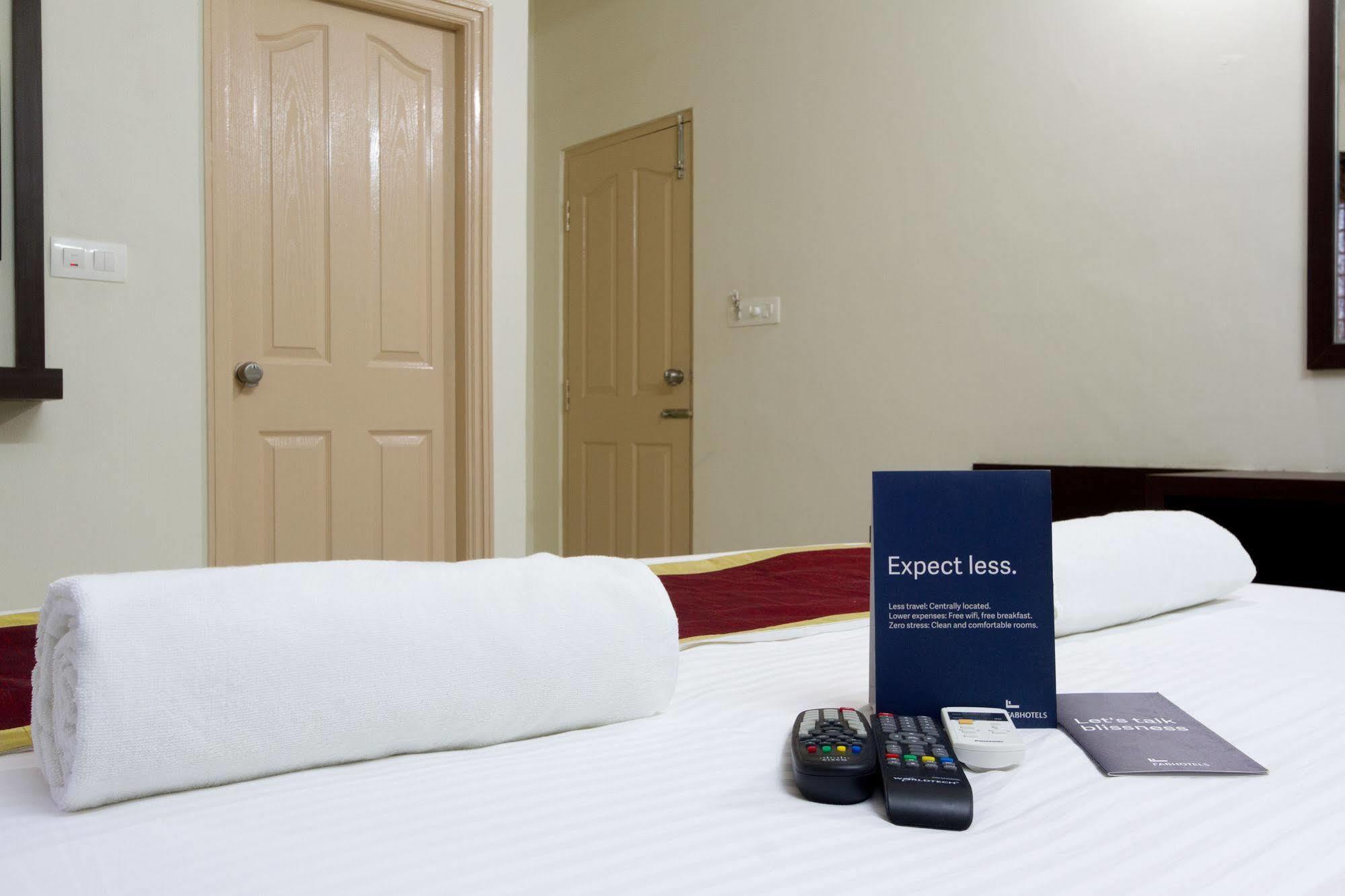 Fabhotel Rms Comforts - Nr Yeshwantpur Railway Station Bangalore Eksteriør billede